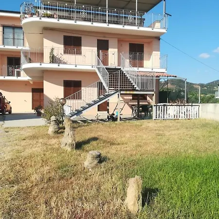 Daire Case Vacanza Con Giardino A 200 Mt Dal Mare